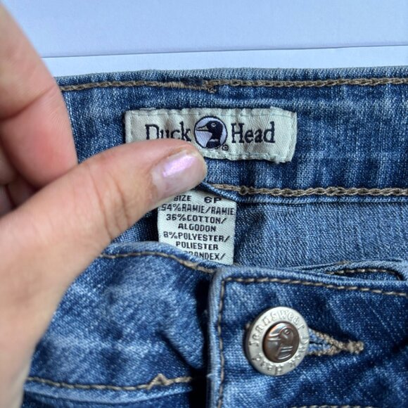Duck Head Women’s Jeans Size 6P – Bootcut Stretch Denim, Medium Wash - Picture 3 of 5